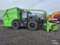 Tractor JCB Fastrac 4220 met container