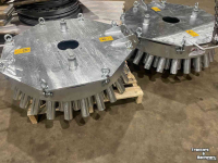 Other manure equipment and accessories  Mestverdeler 16 24 26 28 30 32 36 40 50 uitlopen