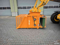 Straw spreader for boxes Flingk Stroverdeler Flinck SVV 1250 met transportband