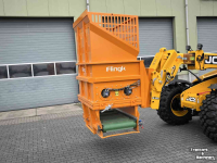Straw spreader for boxes Flingk Stroverdeler Flinck SVV 1250 met transportband