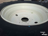 Wheels, Tyres, Rims & Dual spacers Vredestein 710/70R38 Traxion XXL