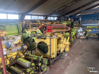 Diverse used spare-parts New Holland onderdelen 1900