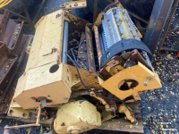 Diverse used spare-parts New Holland onderdelen 1900