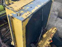 Diverse used spare-parts New Holland onderdelen 1900