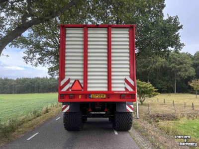 Self-loading wagon Pottinger Jumbo 6000 Combiline