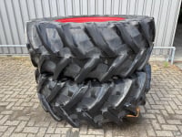 Wheels, Tyres, Rims & Dual spacers Trelleborg 580/70R38 op velg 8 gats fendt