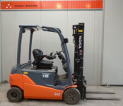 Forklift Toyota 8FBMT18