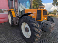 Tractor Renault 106-54