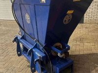 Sawdust spreader for boxes AP AS 1500 instrooi bakje