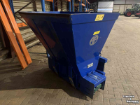 Sawdust spreader for boxes AP AS 1500 instrooi bakje