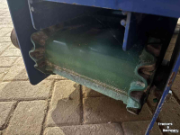 Sawdust spreader for boxes AP AS 1500 instrooi bakje
