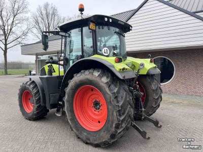 Tractor Claas Arion 610