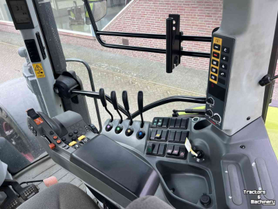 Tractor Claas Arion 610
