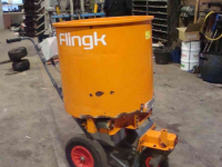 Sawdust spreader for boxes Flingk SE 250