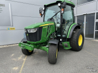 Small-track Tractor John Deere 4066R