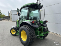 Small-track Tractor John Deere 4066R