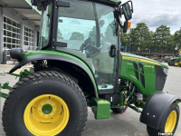 Small-track Tractor John Deere 4066R