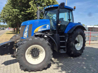 Tractor New Holland T8020 FP 40 Kmh. Lucht, geveerde vooras