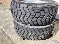 Wheels, Tyres, Rims & Dual spacers New Holland Gazonbanden op velg