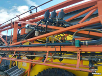 Fieldsprayer Douven Getrokken Veldspuit 27 meter met AirJet
