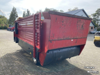 Silage-block distribution wagon Schuitemaker Amigo 40 kuilvoerblokkendoseerwagen