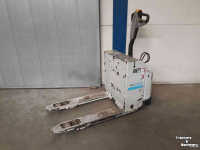 Hand pallettruck Nissan PLL180 (brede uitvoering)
