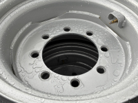 Wheels, Tyres, Rims & Dual spacers  Michelin 400/70R20 XMCL op 8 gats velg NIEUW