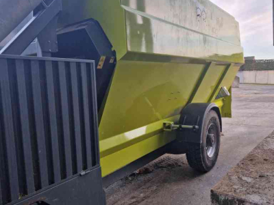 Self-propelled feed mixer  Pointer 190 LS