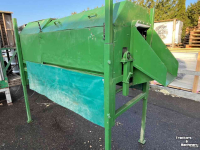 Other conveying equipment and accessories  Reinigingsmachine, knolselderij