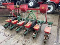 Vegetable- / Precision-seed drill Accord 6 rij bietenzaaimachine met granulaat strooier