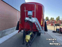 Vertical feed mixer Peecon Biga VME-240 Voermengwagen