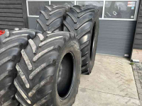 Wheels, Tyres, Rims & Dual spacers Michelin 650/65R38 & 540/65R28