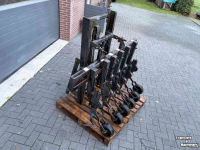 Inter-row cultivator  Elco frontschoffel met hefmast