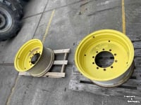 Wheels, Tyres, Rims & Dual spacers John Deere R6.155 15X28