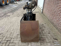 Clamshell buckets  Schalenknijper / Knijpbak