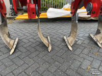 Deep subsoiler Unia Plow B4 voorzetwoeler/digger