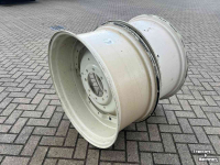 Wheels, Tyres, Rims & Dual spacers New Holland W15x34 velgen set gebruikt