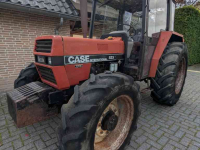 Tractor Case-IH 833