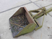 Rearside loader Wifo Achterlader mechanisch met bak en sloothekkel baggerbak