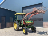 Tractor John Deere 1130 met voorlader en 1040 - beide 2wd en kenteken fendt ford international