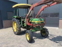 Tractor John Deere 1130 met voorlader en 1040 - beide 2wd en kenteken fendt ford international