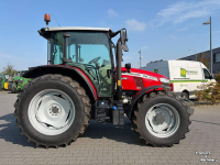 Tractor Massey Ferguson 5711M