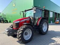 Tractor Massey Ferguson 5711M