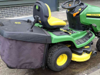 Ride-on mower John Deere X350R