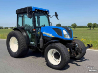 Horticultural Tractors New Holland New-Holland T4.100F Tractor Midejo