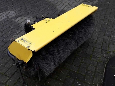 Sweeper John Deere veegmachine