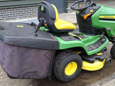 Ride-on mower John Deere X350R