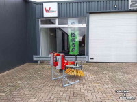 Weed brusher Kemp OKBM Onkruidborstel met Giant aanspan