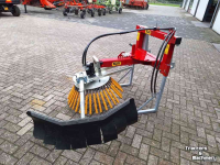 Weed brusher Kemp OKBM Onkruidborstel met Giant aanspan