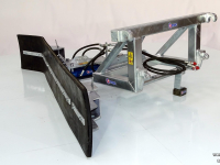 Other livestock equipment and accessories Qmac Voerschuif Roosterschuif Mestschuif Rubberschuif Euro aanbouw
